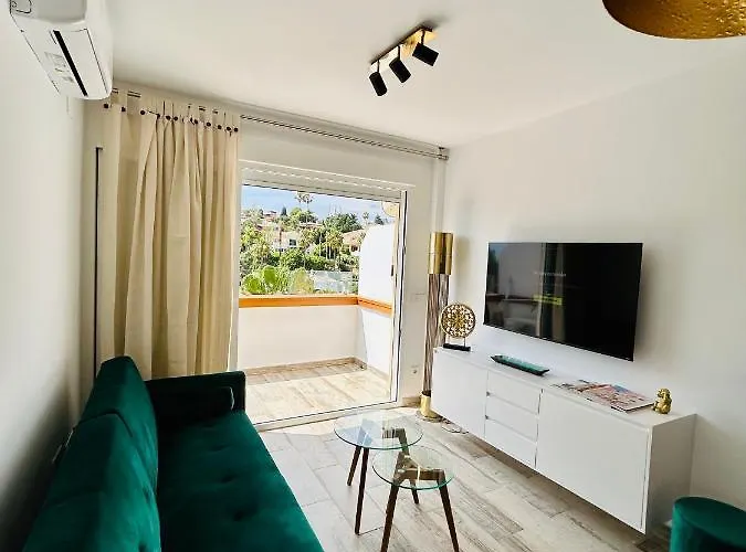Apartamento-duplex De Lujo En Marbella, Dunas De Artola *