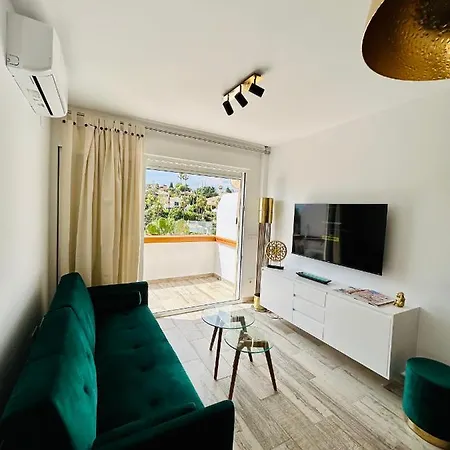 Apartamento-duplex De Lujo En Marbella, Dunas De Artola *