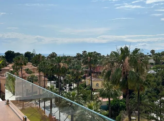 Apartamento-duplex De Lujo En Marbella, Dunas De Artola *